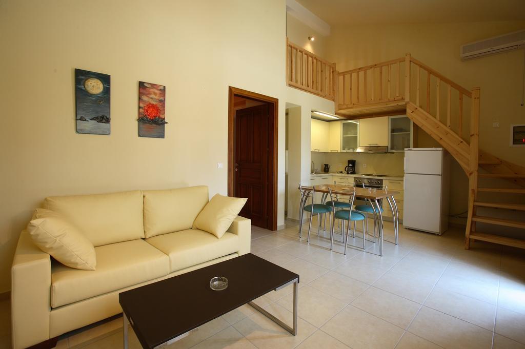 Porto Skopelos Villas Ngoại thất bức ảnh